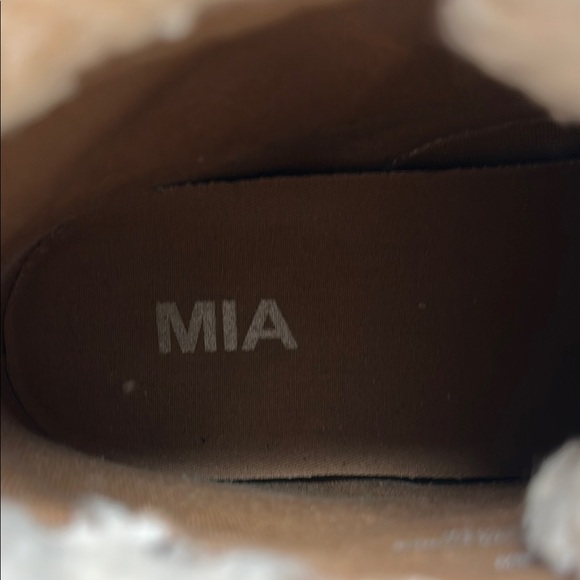 MIA Tan and White Winter Boots with Cozy Sherpa Lining - Picture 2 of 6
